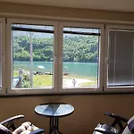 بيت ضيافة Lakeview Rest